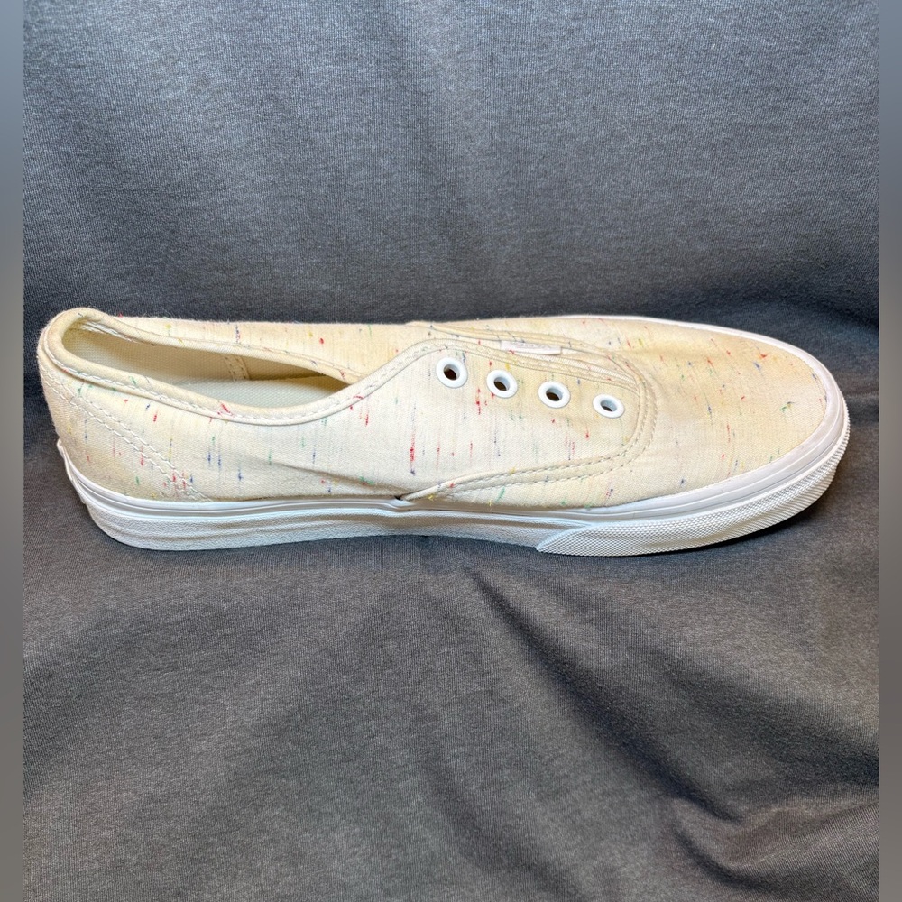 Men’s or Women’s VANS Ivory Speckled Canvas Sneakers, Men Size 6, Women Size 7.5